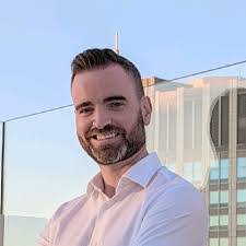 Paul Angove's Instagram, Twitter & Facebook