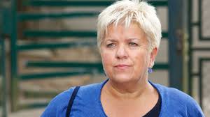 Maybe you would like to learn more about one of these? Josephine Ange Gardien Saison 15 Episode 5 Papa Est Un Chippendale Josephine Ange Gardien Antenne Reunion Fr