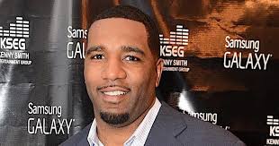 Damien Robinson's Instagram, Twitter & Facebook