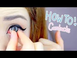 Hey Everyone Seeing As I Wear Circle Lenses All The Time I Thought I D Show You Guys The Apparently Weird Wa Contact Lenses Tips Contact Lenses Circle Lenses