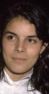Alessandra makes the restorer on behalf of the ministry of cultural heritage and is entrusted with the restoration of a fresco in the villa of the counts rospigliosi. Tahnee Welch Imdb
