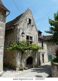 Le Detail Qui Tue Et Qui Coute Pas Grand Chose C Est Quoi De La Vigne Si Le Climat Etait Plus Chaud Je Stone Houses French Country House Monster High House