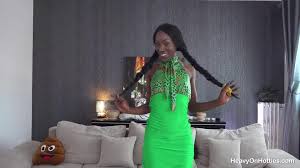 Heavyonhotties lyna black