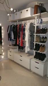 Ikea Garderobenstander Designe Designerdeinteriores Designersareesdelhi Designersareesusa Altern In 2020 Offenes Regal Schlafzimmerorganisation Schrank Umgestalten