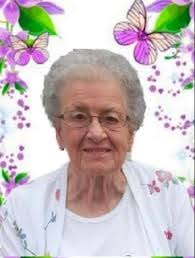 Elizabeth Bissonnette's Instagram, Twitter & Facebook