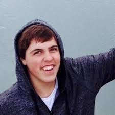 Levi Summers (@levisummers28)