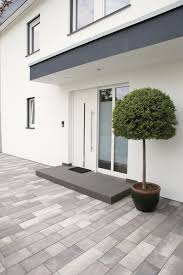 Padio Pflastersteine Fur Die Moderne Gestaltung Von Hof Und Einfahrt Pflastersteine Padio Von Rinn Betonsteine U In 2020 Betonsteine Pflastersteine Vorgarten Terrasse
