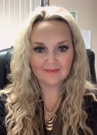 Lisa Teeters's Instagram, Twitter & Facebook