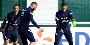 Mais aussi dans le onze de départ. Equipe De France Avec Benzema Quelle Composition Contre Le Pays De Galles