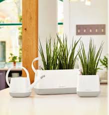 Lechuza Yula Planter Interismo Online Shop Global The specially designed reservoir supplies water to plants just when it's needed, and can hold enough to last up to 12 weeks. lechuza yula planter