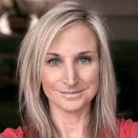 Holly Winkler's Instagram, Twitter & Facebook