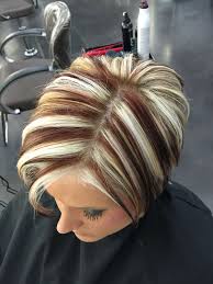 Henceforth, try this brown hair with blonde highlights finished off in a messy wavy manner. Chunky Highlights Short Hair Highlights Short Hair Styles Chunky Blonde Highlights