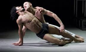 Pas De Deux Matthew Bourne S Dorian Gray Male Ballet Dancers Ballet Dancers Male Dancer