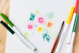 Estos lápices de colores preafilados están listos para su uso directamente fuera de la caja. Video Tutorial Watercolor Flowers With Crayola Markers Refine Art Blog Marker Art Crayola Art Drawing Marker Drawing