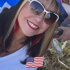 A place for breakfast (tomorrow) with a patio that allows dogs ???