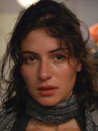 Wie findet claudia ihr zimmer? Esther Zimmering Filmstarts De