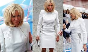 Video brigitte macron au défilé du 14 juillet : Brigitte Macron Wears Statement Dress For Bastille Day 2019 In France Latest Pictures Express Co Uk
