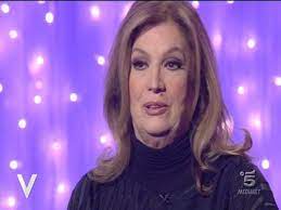 Ha 80 anni, è alta 173 cm e il suo peso. Iva Zanicchi Eta Altezza Peso Marito E Figli Della Cantante