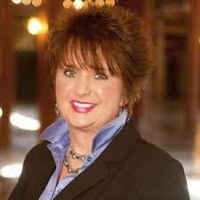 Leslie Denney's Instagram, Twitter & Facebook