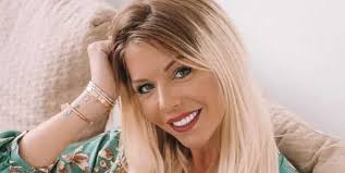 Jessica thivenin was born in 1980s. Jessica Thivenin Happy To Meet Magali Berdah In Dubai Gtnewz