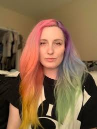 18 девушек, которые покрасили волосы в яркий цвет и не прогадали