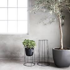 Menu Sockel Wire Base 40cm Schoner Wohnen Shop Die Inspiration Fur Diese Charmante Und Dekorative Wire Seri Pflanzenstander Hangepflanzen Draussen Ollampe