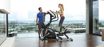 Das training zuhause ist unkompliziert und spart dir jede menge zeit.das einzige, was du hier brauchst sind dir richtigen fitnessübungen, um deinen körper in form zu bringen.schwere maschinen sind ehrlich gesagt nicht entscheidend für den trainingserfolg. Fitnesswissen Die Vorteile Vom Fitness Training Zu Hause