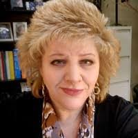 Sandy Kelsey's Instagram, Twitter & Facebook