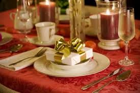 Die folgenden schritte helfen dir, eine romantische nacht mit deinem/deiner auserwählten vorzubereiten. Romantischer Heiratsantrag Das Candle Light Dinner Zu Hause Heiratsantrag Ideen