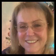 Eva Meade (@eva.meade.3)