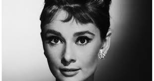 The Lipstick Drawer: 4 LIPSTICK THEMED READS