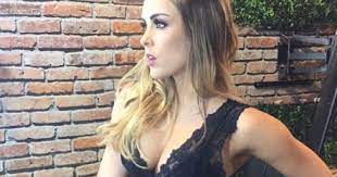 La bailarina y modelo maura rivera de 36 años, reveló a través de sus redes sociales que sufre arritmias. Maura Rivera Respondio A Las Criticas Con Sensual Imagen En La Playa Fotos El Vacanudo Cl Noticias De Osorno Y Los Lagos