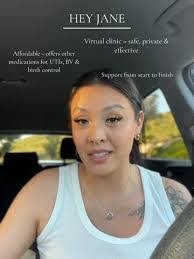 Gaby Izarra's Instagram, Twitter & Facebook