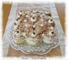 Silvia S Tortentraume Yogurette Erdbeer Torte Yogurette Erdbeeren Lecker Rezept Torte Cake Torte Cake