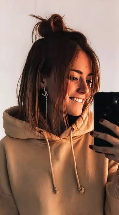 24 Hoodie Hairstyles to Try: Easy and Stylish Ideas for Every Hair Type | LooksNiceOnMe