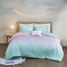 This animal print comforter set is very comfortable and will provide peaceful rest to the user. Mi Zone Sparkle Metallic Glitter Printed Reversible Comforter Set