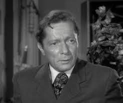 Laurie Ryder's Instagram, Twitter & Facebook