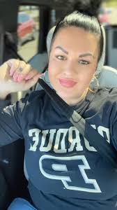 Kelli Cornelius's Instagram, Twitter & Facebook