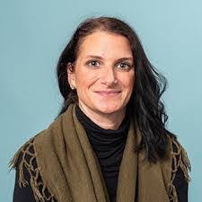 Colleen Calvey's Instagram, Twitter & Facebook