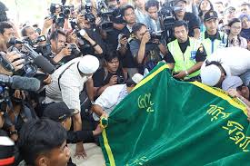 Epy mengunggah ucapan duka di akun instagram pribadinya dengan memajang fotonya dengan kang pipit. Di Mata Epy Kusnandar Almarhum Didi Petet Adalah Sang Idola Britisia Com