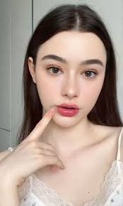 Strength in simplicity—exactly what I need.” 🧡✨