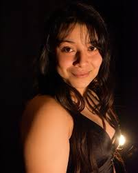 ✨ CHOREOGRAPHER HIGHLIGHT ✨ Introducing Sam! Samantha Guzman is a  first-generation college student and Latina artist from Inglewood,  California, pursuing a B.A. in Dance at the University of Oregon.  Throughout her college