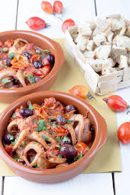 Linguine con polipetti alla luciana. Polipetti Affogati 1 Dei Piatti Appetitosi Di Napoli