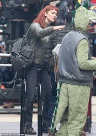 Jennifer lawrence, timothée chalamet, leonardo dicaprio, cate blanchett, meryl streep, jonah hill, matthew perry, himesh patel. Jennifer Lawrence And Leonardo Dicaprio Get Back To Work On The Downtown Boston Set Of Don T Look Up Readsector Female