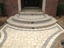 Beautiful Round Brick Step On The Front Of The Door House Entrance House With Porch Porch Steps