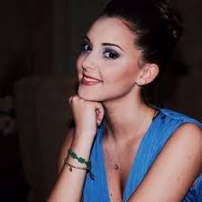 Nicole Perotti's Instagram, Twitter & Facebook