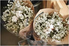 While some like the scent, others complain that it is called baby's breath because it smells like spit. How To Arrange A Bridal Bouquet With Baby Breath Rpg Creative