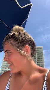 Danielle Casteel's Instagram, Twitter & Facebook