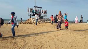 Harga tiket masuk pantai pulodoro. Harga Tiket Masuk Pantai Lon Malang Gerbang Pulau Madura 10 Rb Per Orang Dan Itu Juga Daftar Tips Travel Flogelen