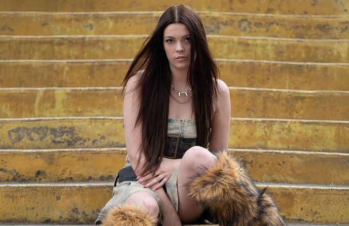 Courtney Hadwin Releases New Single ‘Spellbound’